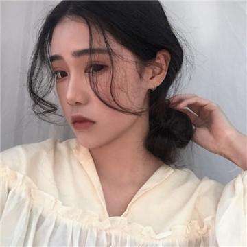 人形机器人产业加速崛起 26只概念股业绩高增长